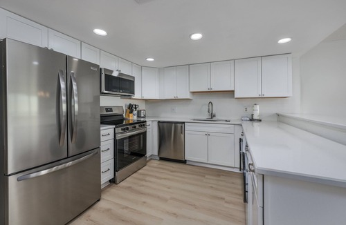Ash Condo | Oceanfront Pool-3BD Family Friendly Condo-Cherry Grove