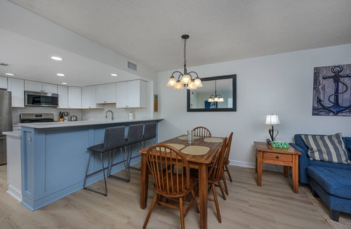 Ash Condo | Oceanfront Pool-3BD Family Friendly Condo-Cherry Grove