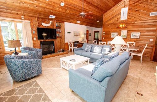 Whalehead Beach House | OCEANFRONT, Private Beach Access, Gas Fireplace, Ocean Views, WL933, Tale of the Whale