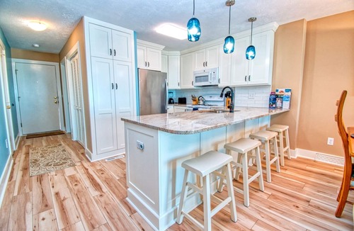 Kure Beach Condo | Oceanfront top floor condo in Ocean Dunes. Indoor and outdoor pools