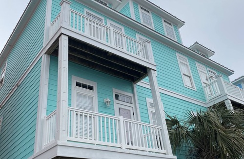 Surf City House | Oceanfront Townhome Villa in Surf City, NC