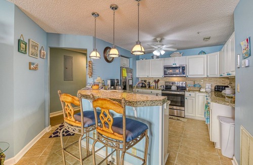North Topsail Beach Condo | Oceanfront Resort with Pools - Villa Capriani 118 B