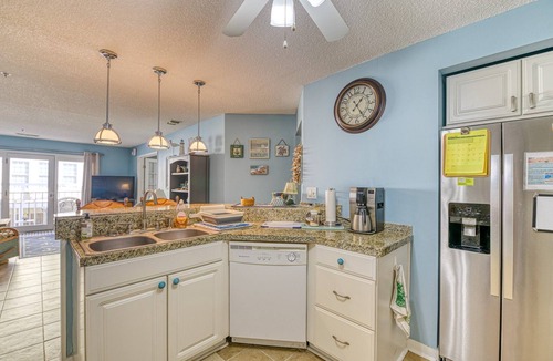 North Topsail Beach Condo | Oceanfront Resort with Pools - Villa Capriani 118 B