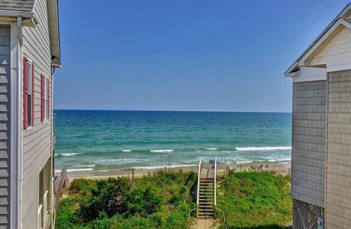 McCutcheon Field House | Oceanfront home w/Relaxing views! Pet Friendly