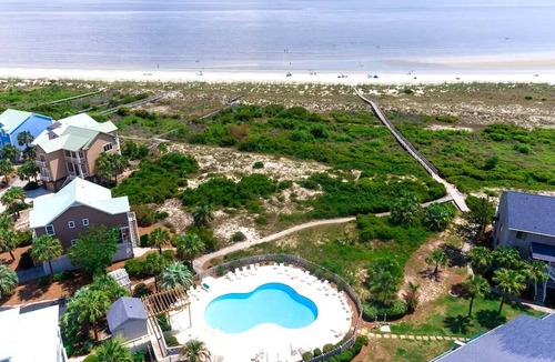 Oceanmarsh Subdivision Condo | Oceanfront Corner Condo , 3 Pools , Pickleball , Tennis, Harbor Island Paradise