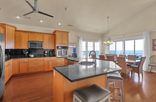 North Carolina Coast Condo | Oceanfront with Amazing Views!