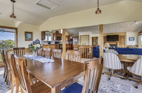 Ocean Hill House | Oceanside: 2 minute walk to beach! Private pool, Tiki bar, Hot Tub! Sat.-Sat.