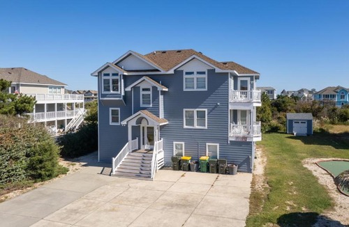 Whalehead Beach House | Oceanside, 7 BRs, Pool, Dogs Welcome, Pool Table, WW867, Flip Flops and Pop Tops