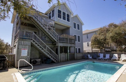 Ocean Sands House | Oceanside, Close to beach, private pool, Hot Tub, OL1, Wild and Wonderful