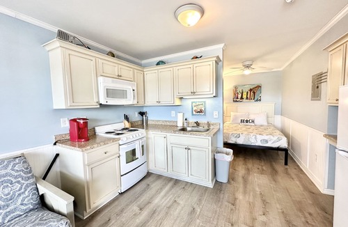 Atlantic Beach Condo | OCEANSIDE COMMUNITY Private Beach Access Pool WiFi Kitchen BBQ Grill