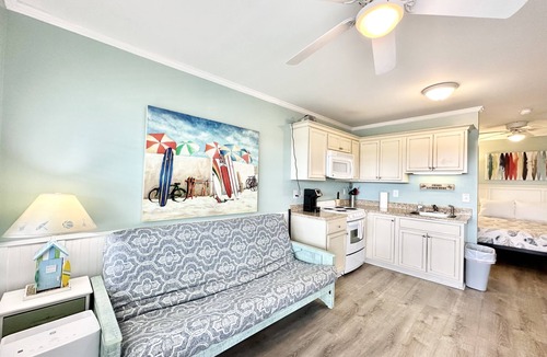 Atlantic Beach Condo | OCEANSIDE COMMUNITY Private Beach Access Pool WiFi Kitchen BBQ Grill