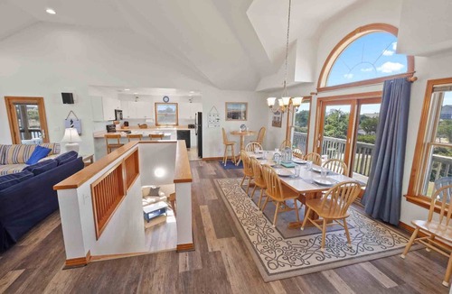 Salvo House | Oceanside Dog Friendly Home w/Pool, Hot Tub, Game Room, Community Pool/Tennis