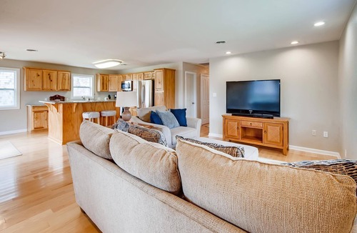 Salvo House | Oceanside Home in Salvo w/Hot Tub, Grill, and Screen Porch. Let Your Soulshine!