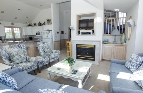 Buck Island House | Oceanside, Hot Tub, Close to Beach, Community Pool, BU41, Galileo Point