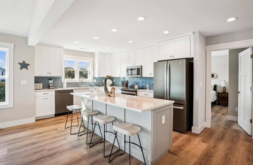 Duck House | Oceanside in the heart of Duck! Private Pool, Hot Tub! Pet friendly