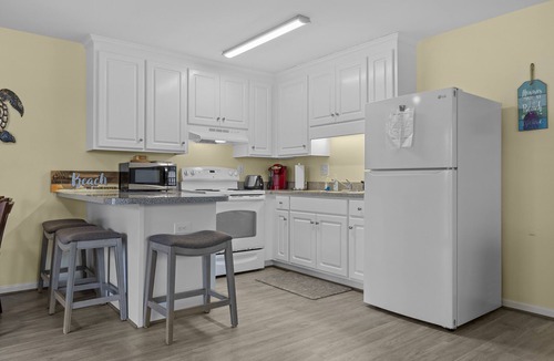 Atlantic Beach Condo | Oceanside/Pet Friendly Condo-Boardwalk Shores C