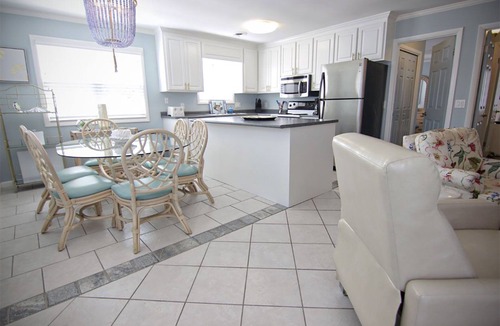 Wrightsville Beach House | OCEANSIDE: RIGHT ON THE BEACH!