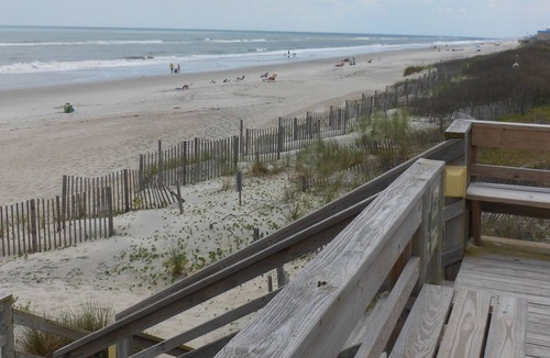 Pine Knoll Shores House | Oceanside Townhome Less Than 75 Yard Walk To The Beach