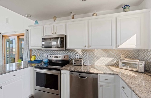 Waves House | Oceanview Home w/Saltwater Pool, Hot Tub, Game Room, Basketball. It's So Right!