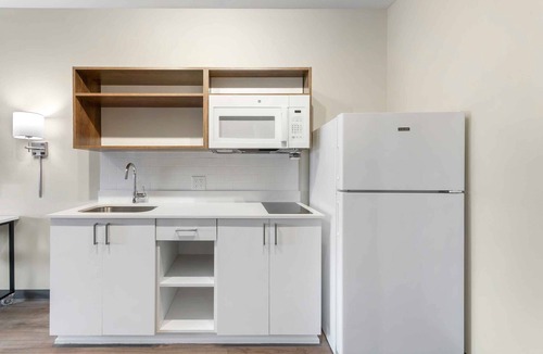 Asheville House | Off I-240 - Extended Getaway: 3 Suites w/Kitchens & Laundry Facility Access