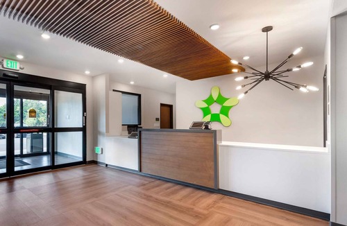 Asheville House | Off I-240 - Extended Getaway: 3 Suites w/Kitchens & Laundry Facility Access