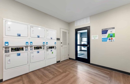 Asheville House | Off I-240 - Extended Getaway: 3 Suites w/Kitchens & Laundry Facility Access