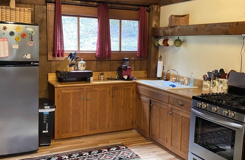 Sugar Grove House | Old Timey Charm with Modern Amenities
