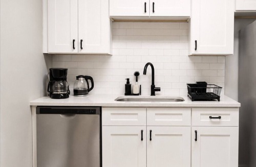 Shannon Villa | Olive & Elm Hoover | Cozy Modern Escape