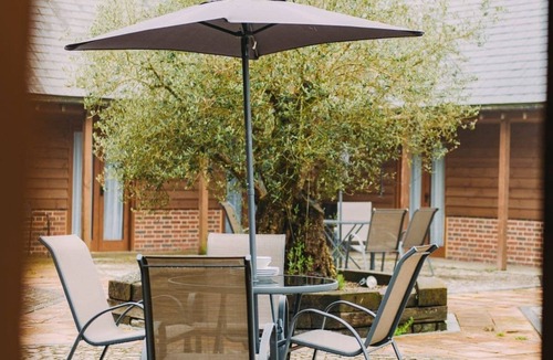Selsted House | Olive Tree Cottage, Hoad Farm, Acrise