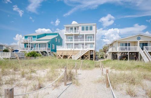 Long Beach House | Ollies Point by Oak Island Accommodations