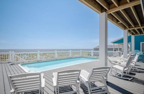 Long Beach House | Ollies Point by Oak Island Accommodations