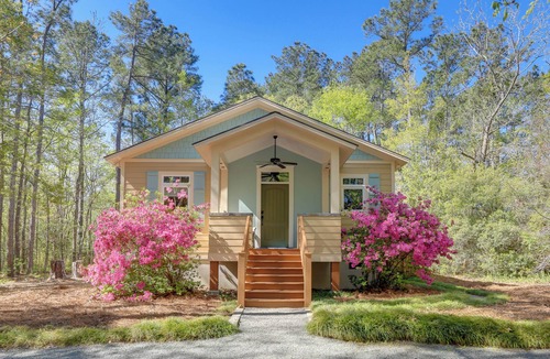 Craven County House | On-Site Creek! Peaceful Wooded Retreat in Havelock