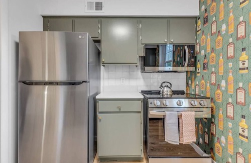 Nashville Apartment | On the Rocks w/Parking near Vandy/DT