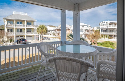 Kure Beach House | One Block to Beach - Comfort Zone