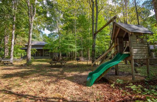 Warrensville House | One of a kind 3bd Cabin on the New River- Sleeps 6