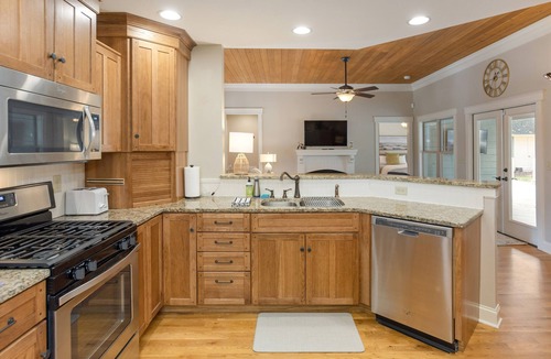 Valley Hill House | One Story Luxury near Hendersonville & the Biltmore!