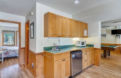 Whalehead Beach House | Only 800 feet to the beautiful beaches! Private 16x32 pool. Hot Tub. Pets ok. Pool Table