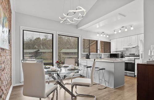 Chapel Hill House | Only two miles to UNC campus