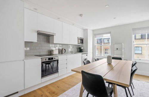 Bishop's Apartment | Open plan Waterloo, 2BR, New build, terrace, by Blueground