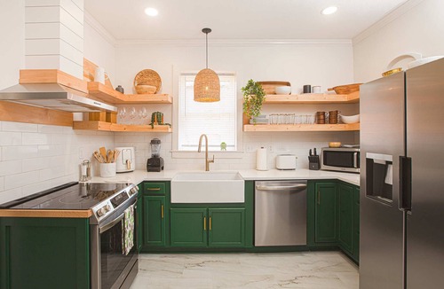 Marion House | OPEN! We have Power & Water Marion NC Pet Friendly Downtown Sleeps 10