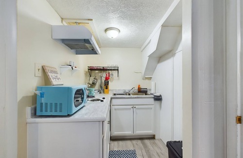 Pine Forest House | Opuluxe Enjoy Fayetteville's Unit 2 Hidden Gem!
