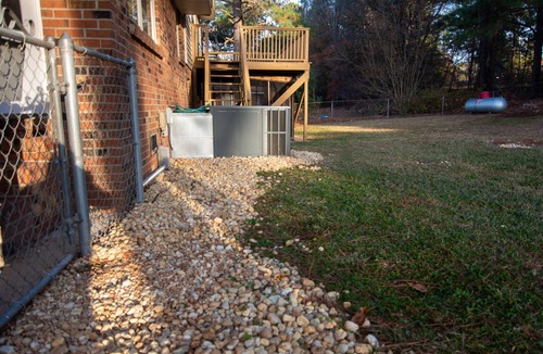 Pine Forest House | Opuluxe Enjoy Fayetteville's Unit 2 Hidden Gem!