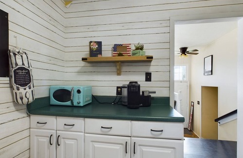 Pine Forest House | Opuluxe Enjoy Fayetteville's 4 BR Hidden Gem!