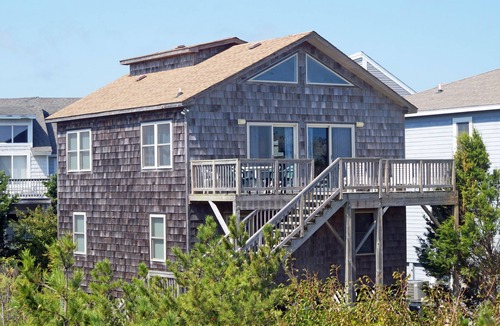 Ocean Sands House | OS606- Charming cottage, 5 bedrooms, 3 baths and very close to the beach!