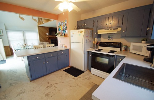 Ocean Sands House | OS635- Steps to the Beach- 3 BRs, New Pool, Jacuzzi Tub, Dog Friendly!