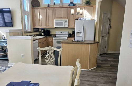 Surf City House | Our 4 Sea Sons nLinens and essentials included.