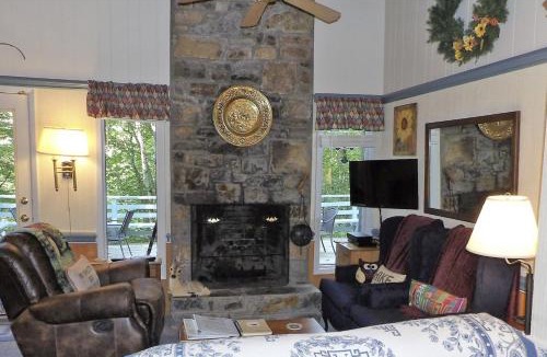 Charter Hills House | Our Blue Heaven