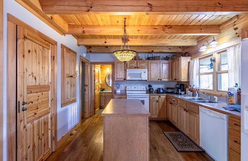 Hidden Lake Cabin | Our Neck of the Woods at Hidden Lake - canoeing, fishing