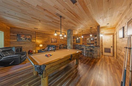 Lansing House | Our Place to Paws 4 Bd Lux Blue Ridge Mnt Cabin