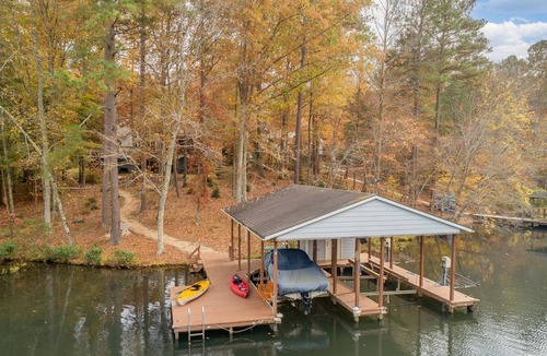 Wise House | Our Summer Place - Luxury rental on serene deep-water cove